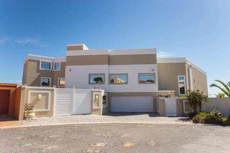 2 Bedroom Property for Sale in Van Riebeeckstrand Western Cape